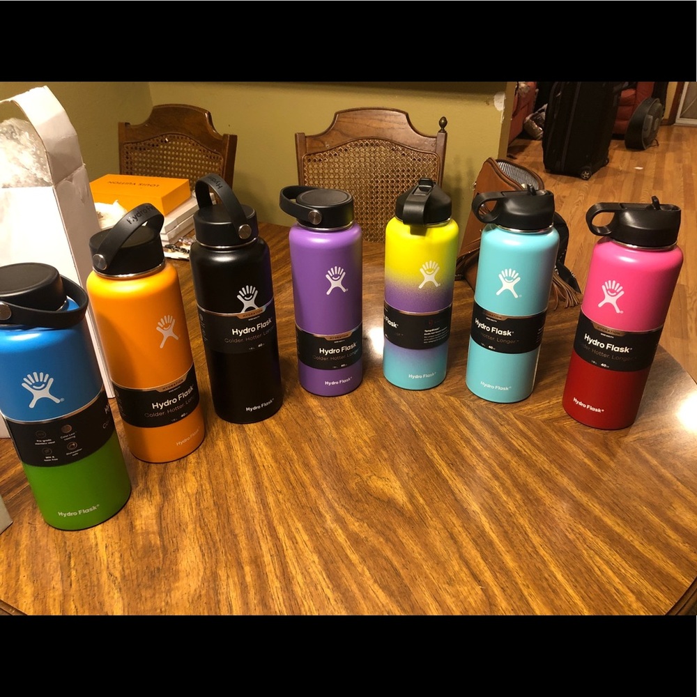 Brand new ombré and solid color hydro flasks.